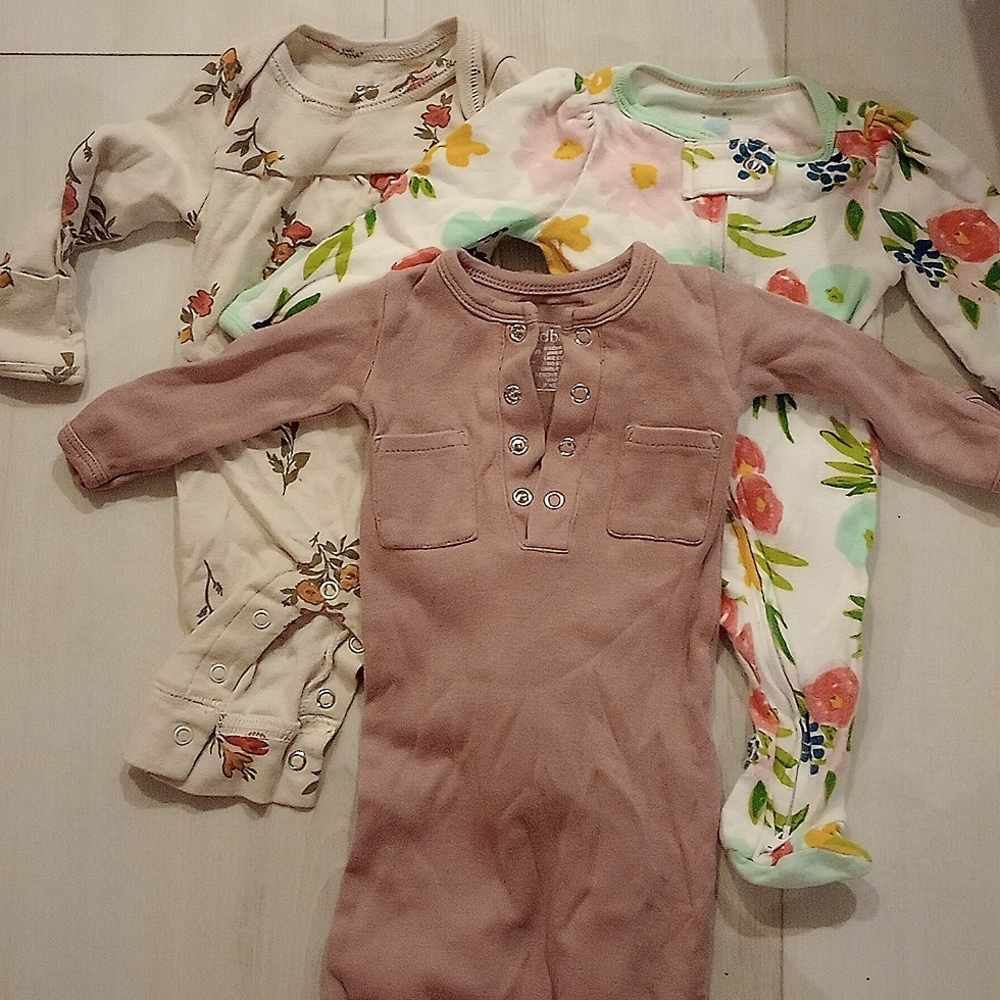 Newborn sleep bundle